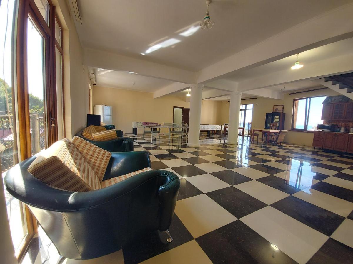 Гостевой Дом София 400 М До Моря Gagra Bagian luar foto