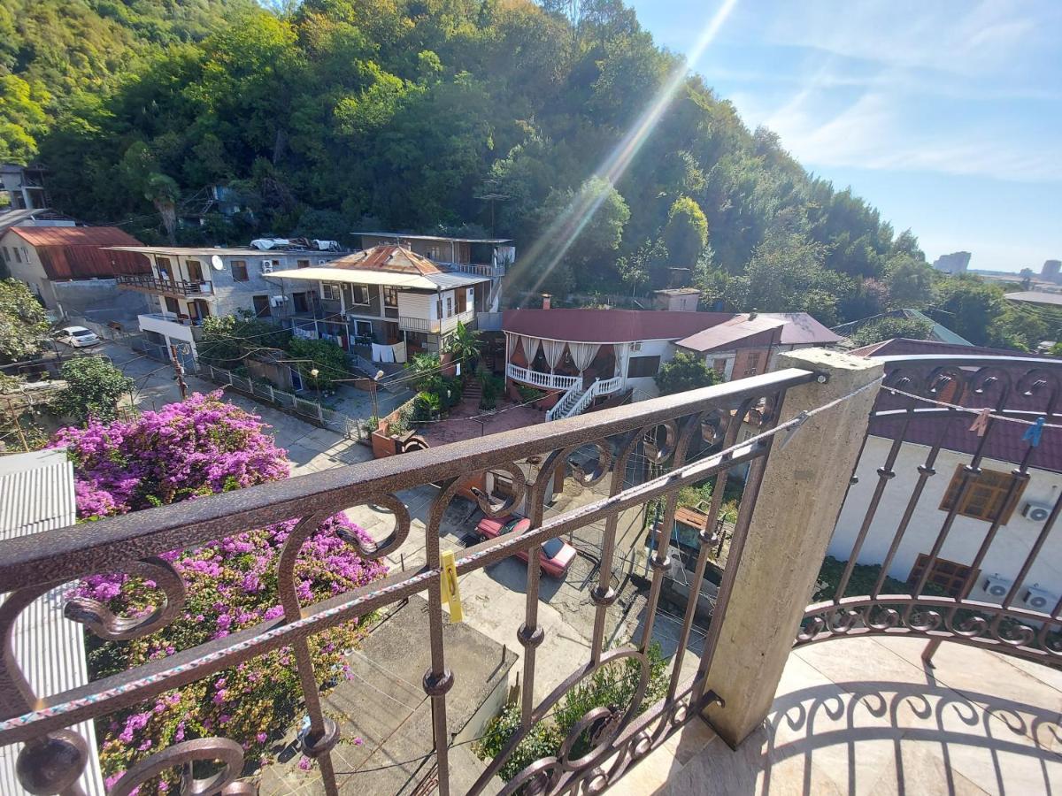 Гостевой Дом София 400 М До Моря Gagra Bagian luar foto