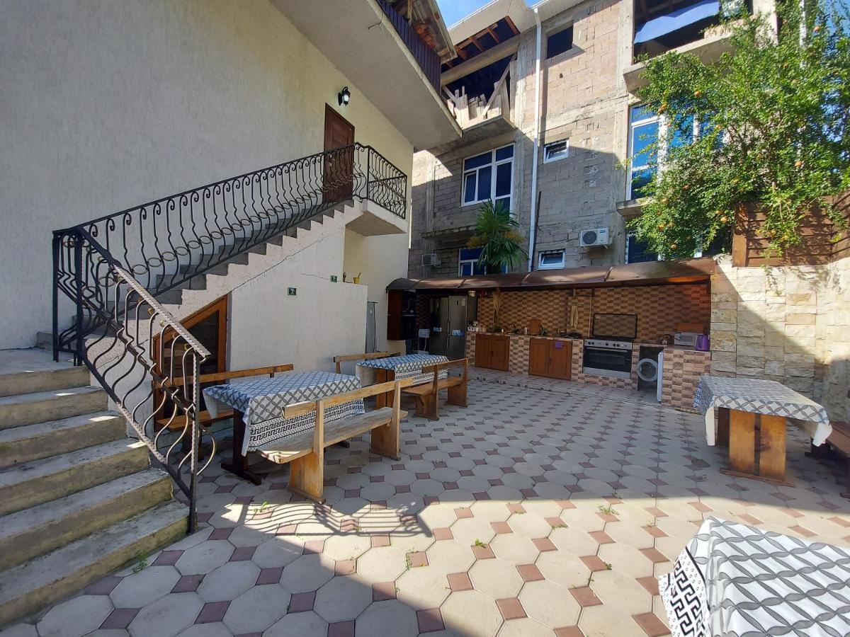 Гостевой Дом София 400 М До Моря Gagra Bagian luar foto