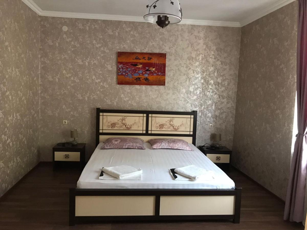 Гостевой Дом София 400 М До Моря Gagra Bagian luar foto