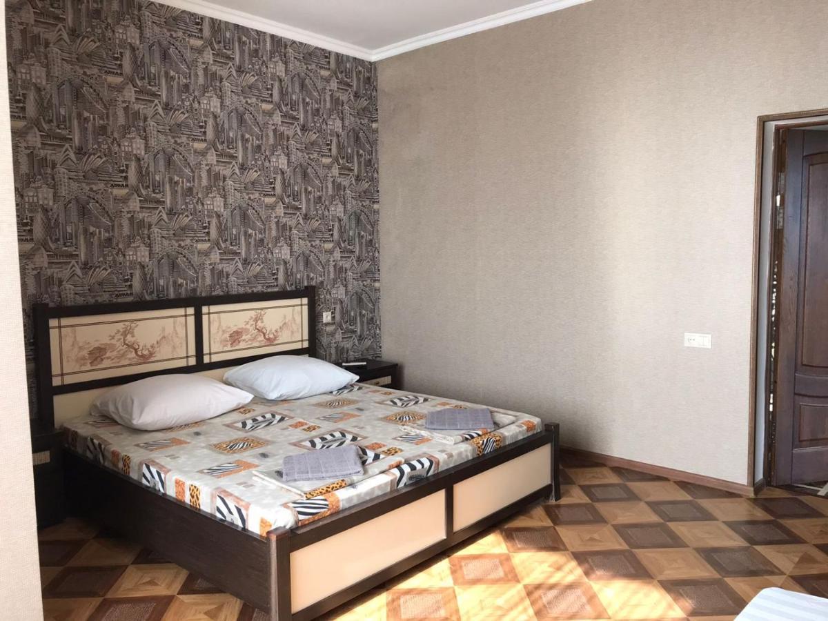 Гостевой Дом София 400 М До Моря Gagra Bagian luar foto